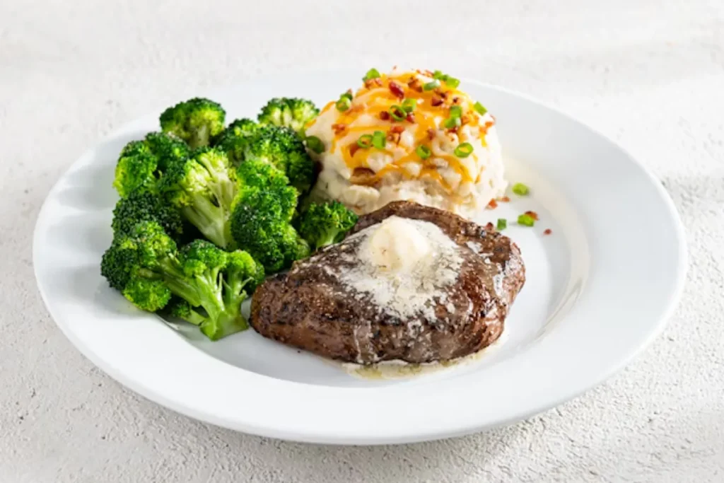 chilis-menu-Classic-Sirloin-6oz