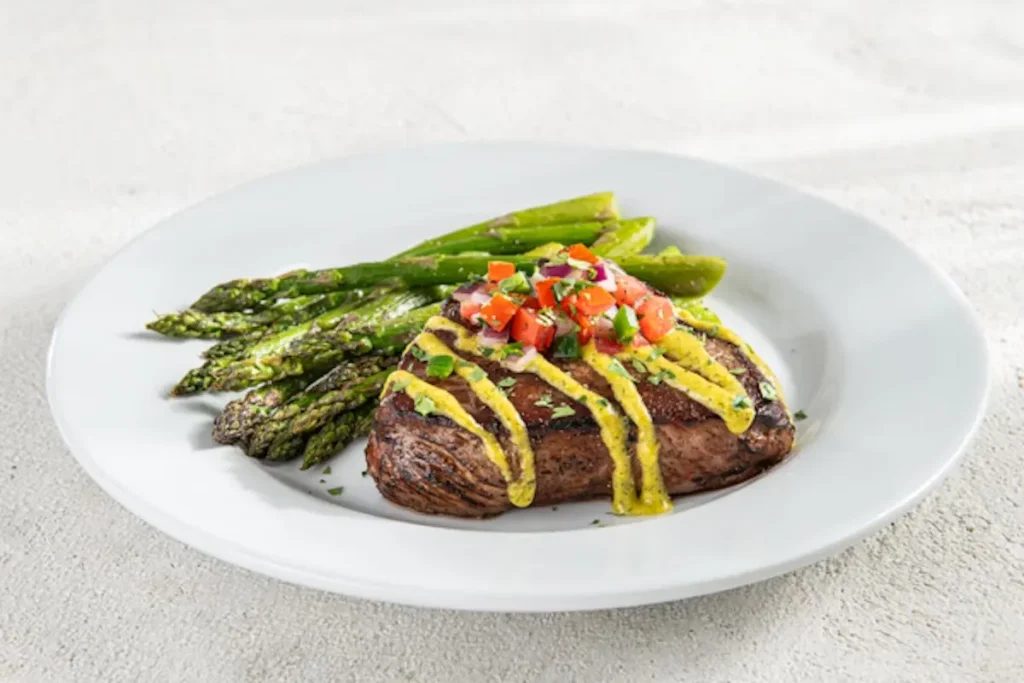chilis-menu-Guiltless-Sirloin-10-oz