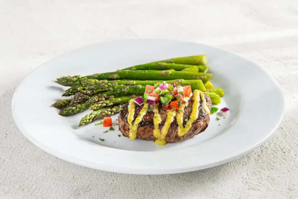 chilis-menu-Guiltless-Sirloin-6-oz