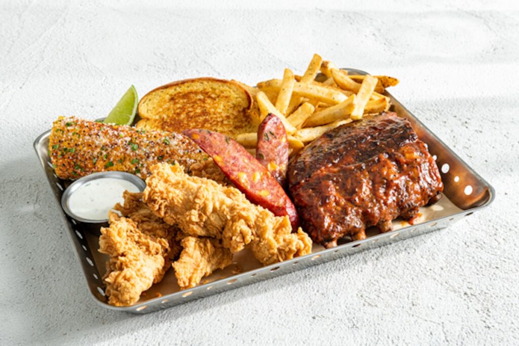 chilis-menu-Ultimate-Smokehouse-Combo